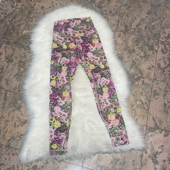 Lululemon Floral Print Leggings - Picture 4 of 9